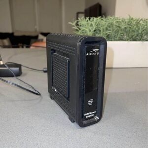 ARRIS Cable Modem DOCSIS 3.0 1 Gbps Gigabit SURFboard SB6190 Black